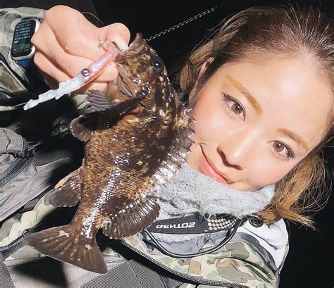 渕上万莉 さんのインスタグラム写真 渕上万莉 Instagram「富山県でホタルイカ＆ホタルイカパターンで魚を狙う🎣‼️ 【休日は釣り