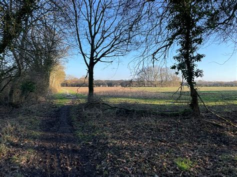 Footpath Leaving East Stratton Mr Ignavy Cc By Sa Geograph