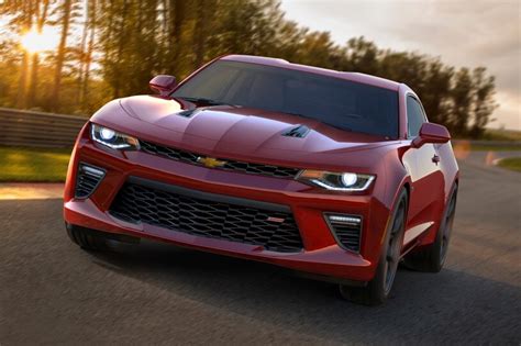 Used 2018 Chevrolet Camaro Zl1 2dr Coupe 6 2l 8cyl S C 6m Consumer