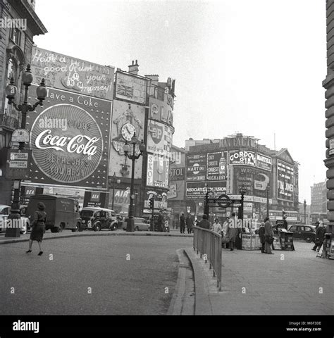 London 1960s Street Stock Photos & London 1960s Street Stock Images - Alamy