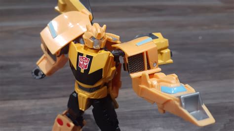 Video Review For Transformers Earthspark Deluxe Bumblebee