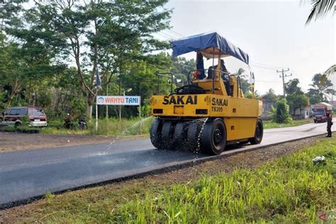 Pemerintah Bangun Jalan Lingkungan Pulau Terluar Enggano Antara News