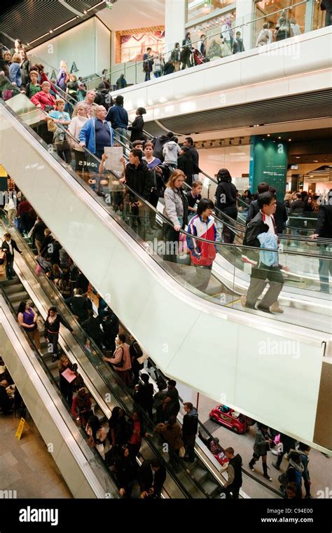 Shopping Centre Uk Interior Westfield Hi Res Stock Photography And