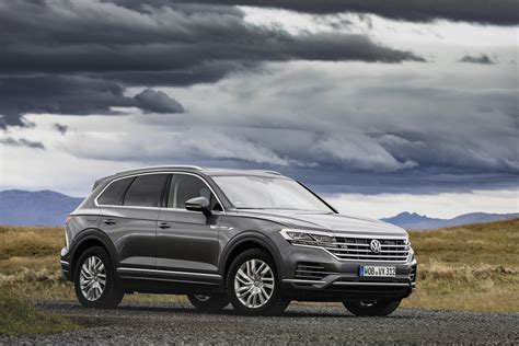 VW Touareg V8 TDI Passes Real Driving Emissions Tests With Flying ...