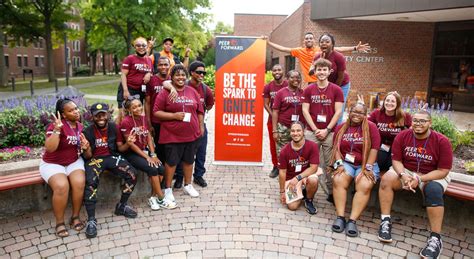 Who We Are Peerforward Is A Leading College Access Nonprofit