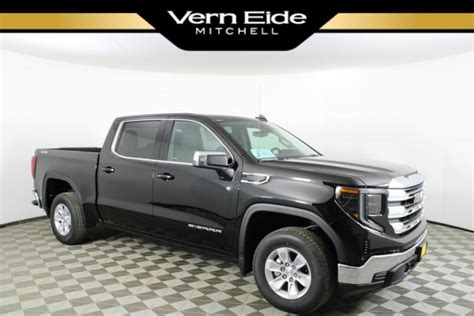 New 2024 GMC Sierra 1500 SLE Crew Cab in Sioux Falls #301665 | Vern Eide