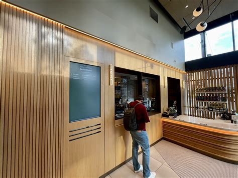 Starbucks pioneered mobile ordering. Now the coffee giant is ditching