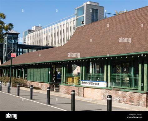 Botanical Garden, Metro-North Train Station, New York Stock Photo - Alamy