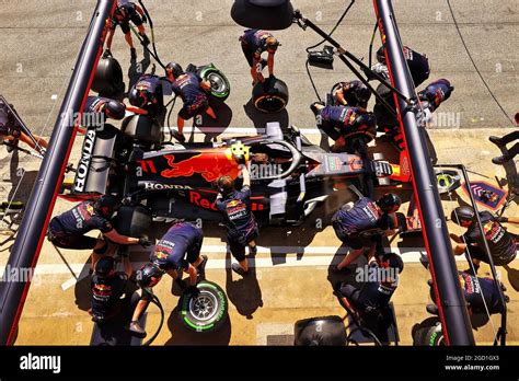 red bull  pit stop  res stock photography  images alamy