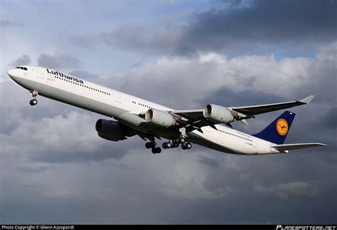 D AIHM Lufthansa Airbus A340 642 Photo By Glenn Azzopardi ID 172424