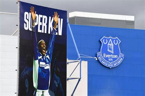 Everton Plan For Tribute To Kevin Campbell As Supporters Plan Gesture