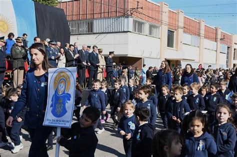 Con El Tradicional Desfile C Vico Militar Avellaneda Conmemor El D A