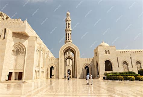 Premium Photo | Sultan Qaboos Grand Mosque architecture details Muscat Oman