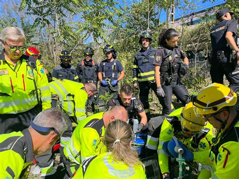 Muy Grave Un Hombre Tras Ser Golpeado Por Un Tren De Cercanías Cuando