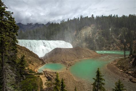 Hiking to Wapta Falls Yoho National Park [Easy, Short Hikes in Yoho]