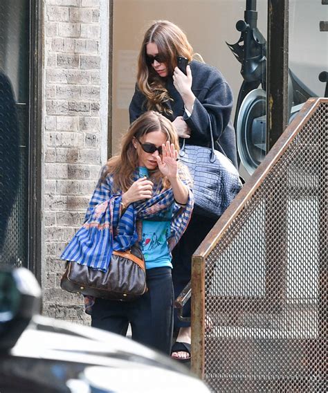 Mary-Kate Olsen and Ashley Olsen - Out in The West Village of New York