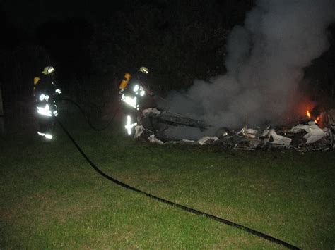 Feu Wohnwagenbrand Freiwillige Feuerwehr Nordhastedt