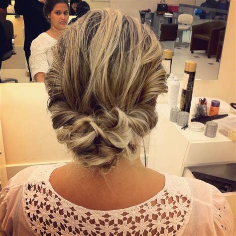 Penteado Feito Por Luciele Em Werner Coiffeur Cabelo Penteados