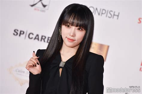 チェイェナブラックドレス黒髪ストレートでクールな空気放つ2022 Asia Artist Awards モデルプレス