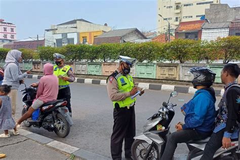 Foto Simak Besaran Denda Tilang Operasi Keselamatan 2024