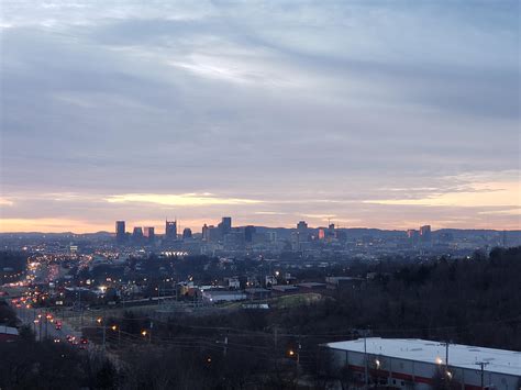 38 Hilarious East Nashville Skyline Puns - Punstoppable 🛑