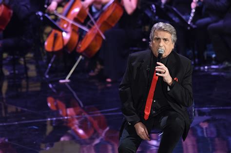 Visão Morreu o cantor italiano Toto Cutugno aos 80 anos Foi o