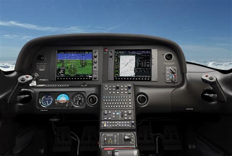 Cirrus Aircraft Cockpit - Modern Aero