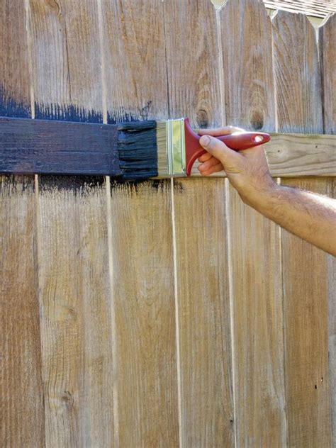 Wood Fence Painting And Staining Instructions And Tips Hgtv