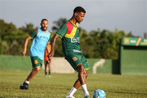 Sampaio tem quatro jogadores vetados por lesão para confronto deste