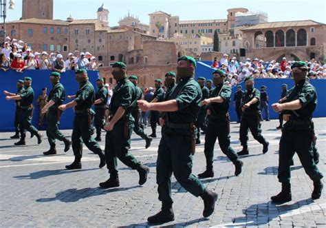 Sfilata Del Giugno Servizio Fotografico Esclusivo Sui Reparti