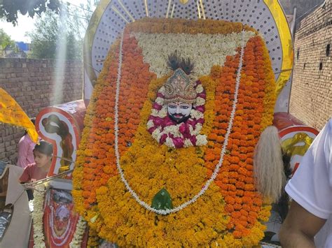 Padyatra Taken Out On Ekadashi Nadbai Echoed With Cheers बाबा श्याम की सजाई गई मनमोहक झांकी