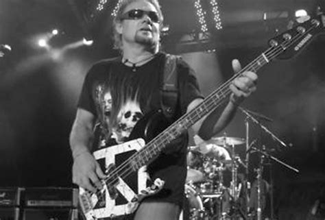 Michael Anthony Net Worth (2022) - Musical Mum