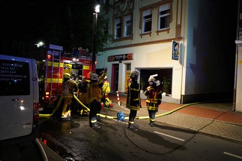 Dachstuhlbrand Feuerwehr rückt mit Drehleiter aus Castrop Rauxel