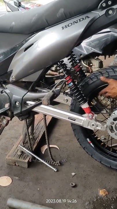 Honda Xrm 125 Wide Rims Fat Tires Motard Youtube