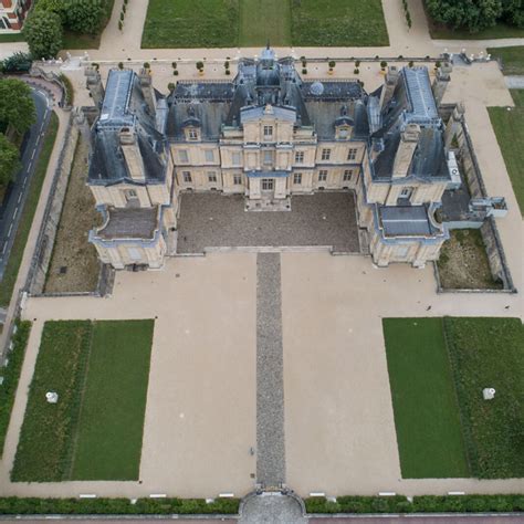 Le Château De Maisons Un Château Signé François Mansart 1598 1666