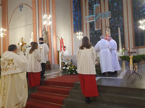 Niedziela Wielkanocna Rezurekcja Polska Misja Katolicka W Recklinghausen