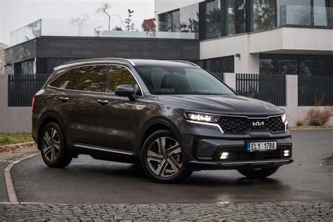 Galerie Kia Sorento 1 6 T Gdi Phev 4x4 Top Když Už Kabel Moc Nepřekáží Testy Foto 1