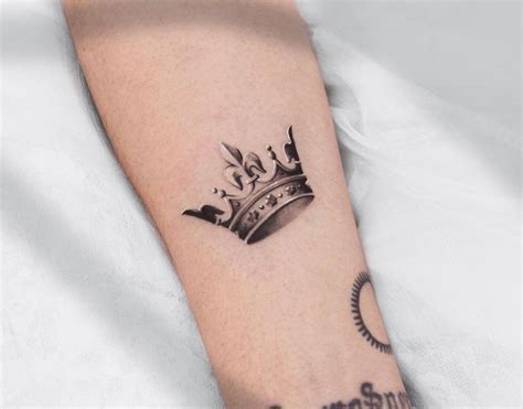 Amazing Queen Crown Tattoos For Crown Tattoo Design Crown