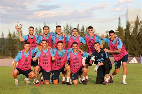 Pin De Termo De Boca En Selecci N Argentina Futbol Otamendi Coca Cola