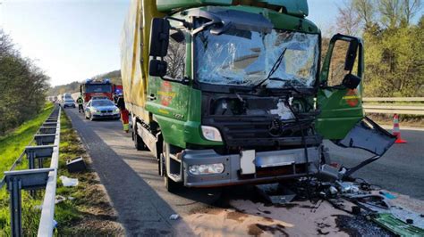 Fotos Unfall Auf Der A44 Zwischen Zierenberg Und Kassel