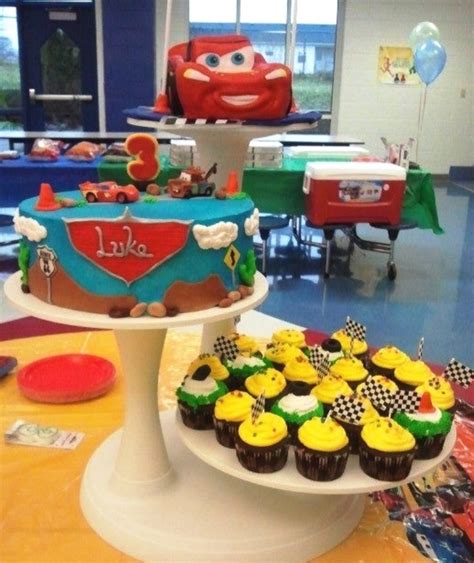 Disney Cars Cake - CakeCentral.com