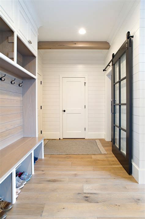 Modern Farmhouse Mudroom Landhausstil Eingang Sonstige Von