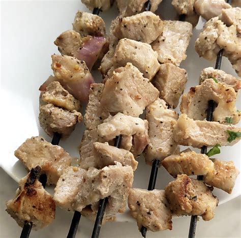 Keto Russian Shashlik (Buttermilk Marinated Pork Kebabs) - Hungry Edit ...