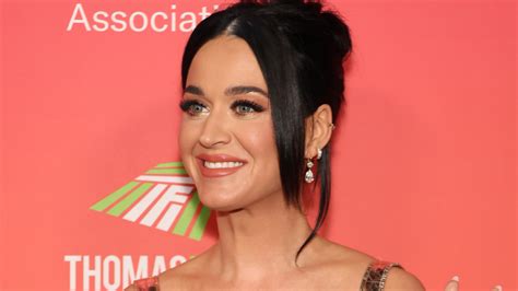 Katy Perry Reveals The Secret Behind That Viral 'Eye Glitch' Moment ...