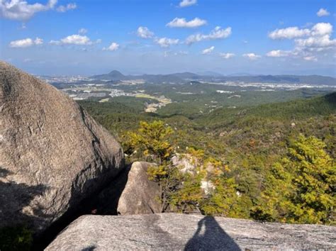 登山初心者にもおすすめの金勝アルプスとは？魅力や事前準備について解説 関西女子登山部やまびとステーション