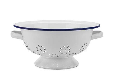 Falcon Enamel Colander - White — Vintage and Nostalgia Co.