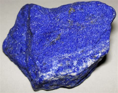 Lapis Lazuli - Crystal Healing and Metaphysical Properties - Cosmic Oceans