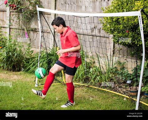 Action de football coups de pied Banque de photographies et dimages à