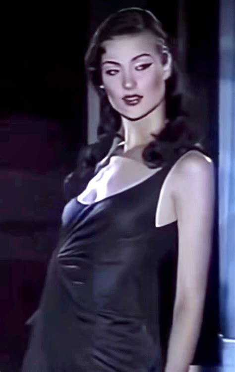 Pin By Sasha On Shalom Shalom Harlow Models S Model Aesthetic