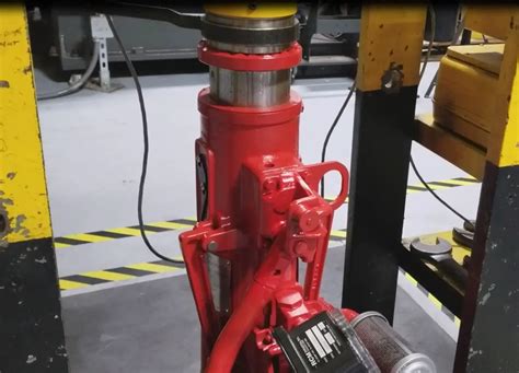 Hydraulic Jacks: Their Industrial Applications and Benefits